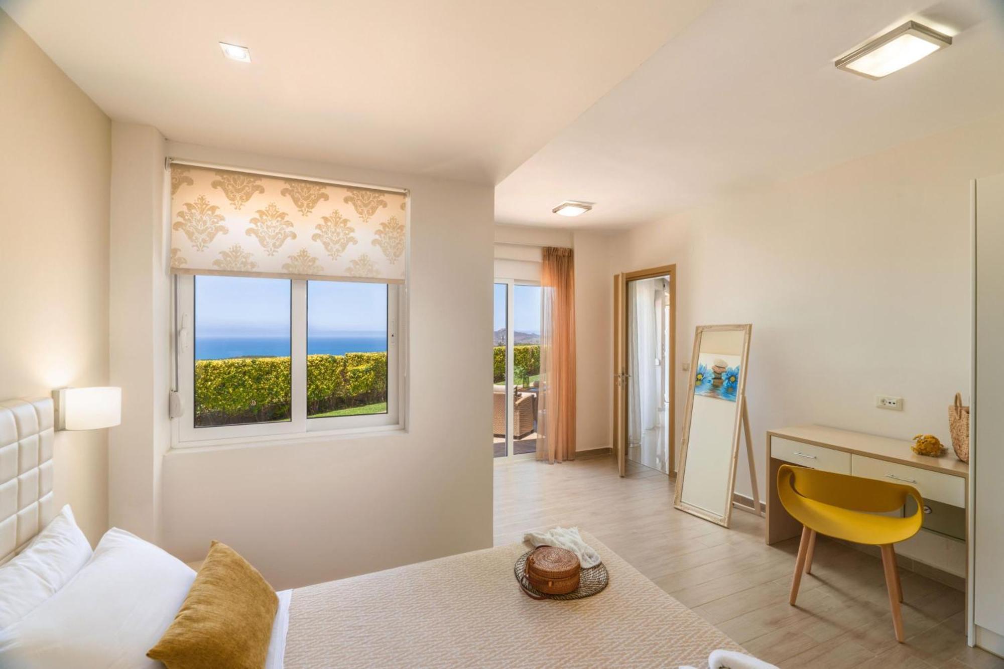 Villa Ariella With Sea View Agia Marina Zewnętrze zdjęcie